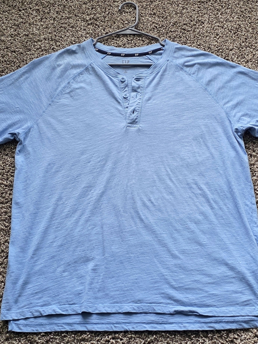 GAP Men’s Sky Blue Henley Tee
